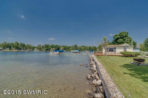 16404 Hideaway Dr, Vandalia, MI 49095 photo 4