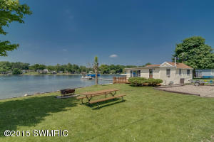 16404 Hideaway Dr, Vandalia, MI 49095 photo 3