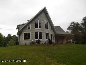 6253 E 76th St, Newaygo, MI 49337 photo 1