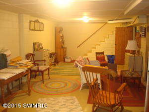 61054 Beardsley Ln, Cassopolis, MI 49031 photo 12