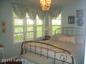 61054 Beardsley Ln, Cassopolis, MI 49031 photo 9