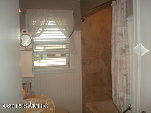 61054 Beardsley Ln, Cassopolis, MI 49031 photo 8
