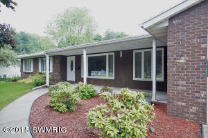 6311 Ormada Dr, Kalamazoo, MI 49048 photo 3