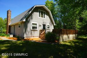 5714 E Baseline Rd, White Cloud, MI 49349 photo 4