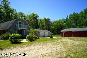 5714 E Baseline Rd, White Cloud, MI 49349 photo 3