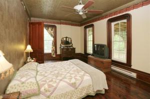 510 E Hoffman St, Three Rivers, MI 49093 photo 13