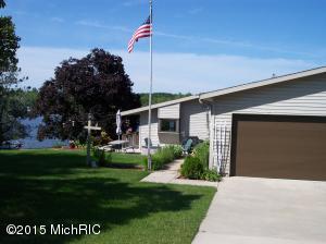 23701 Lake Dr, Sears, MI 49679 photo 4