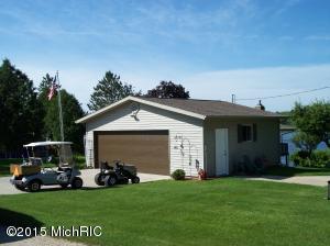 23701 Lake Dr, Sears, MI 49679 photo 3