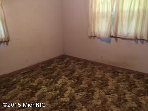 409 Chippewa St, Buchanan, MI 49107 photo 6
