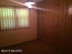 409 Chippewa St, Buchanan, MI 49107 photo 7