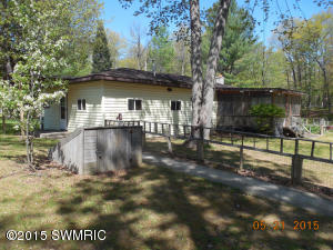 1239 Cherry Ln, Harrison, MI 48625 photo 15