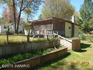 1239 Cherry Ln, Harrison, MI 48625 photo 10
