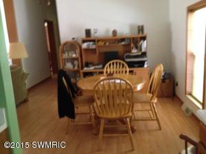 26689 M-60, Cassopolis, MI 49031 photo 3