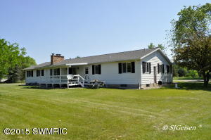 6425 N Whites Bridge Rd, Belding, MI 48809 photo 33