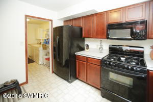 93 Fortune Rd, Springfield, MI 49037 photo 8