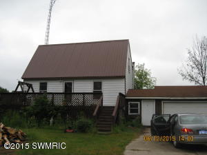 797 E 24th, White Cloud, MI 49349 photo 1