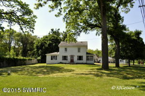 4972 N Whites Bridge Rd, Belding, MI 48809 photo 1