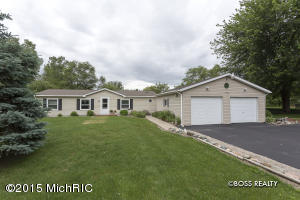 3723 E Shore Dr, Stanton, MI 48888 photo 1