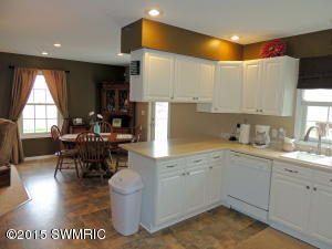61729 Dailey Rd, Cassopolis, MI 49031 photo 1