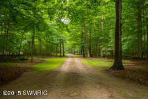 63384 Library Rd, Cassopolis, MI 49031 photo 2