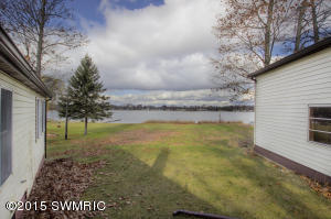241 Dickerson SW, Stanton, MI 48888 photo 5