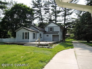 802 N Main St, Plainwell, MI 49080 photo 25