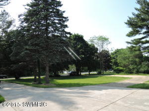 802 N Main St, Plainwell, MI 49080 photo 39