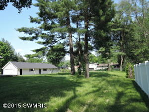 802 N Main St, Plainwell, MI 49080 photo 24