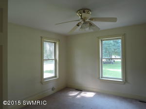 802 N Main St, Plainwell, MI 49080 photo 9
