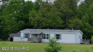 6674 E 48th St, Chase, MI 49623 photo 1