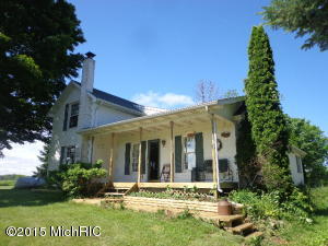 3217 Graff Rd, Belding, MI 48809 photo 2