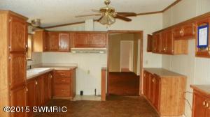 112 Peachtree St, Constantine, MI 49042 photo 5