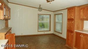 112 Peachtree St, Constantine, MI 49042 photo 6