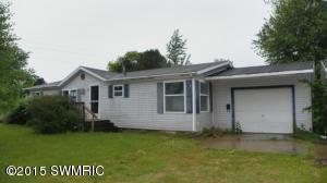 112 Peachtree St, Constantine, MI 49042 photo 1