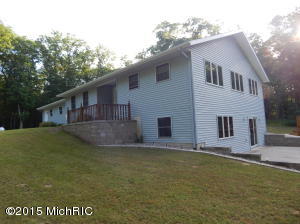 2247 E 40th St, White Cloud, MI 49349 photo 9