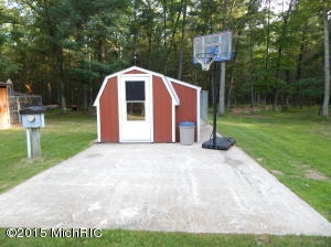 2247 E 40th St, White Cloud, MI 49349 photo 17