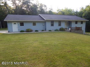 2247 E 40th St, White Cloud, MI 49349 photo 1