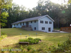 2247 E 40th St, White Cloud, MI 49349 photo 8
