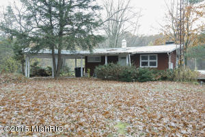 59 E Baseline Rd, Plainwell, MI 49080 photo 1
