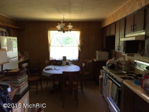 5215 E Baseline Rd, Hesperia, MI 49421 photo 8