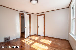 812 E Lewis St, Whitehall, MI 49461 photo 14