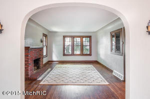 812 E Lewis St, Whitehall, MI 49461 photo 5