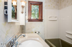 812 E Lewis St, Whitehall, MI 49461 photo 10