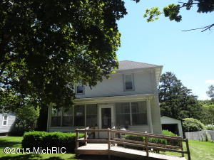 104 E Pearl St, Marshall, MI 49068 photo 1