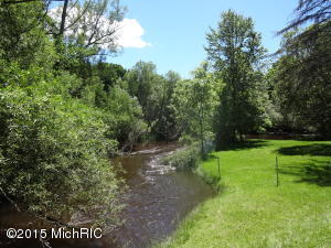 104 E Pearl St, Marshall, MI 49068 photo 4