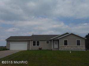 2844 White Tail Dr, Sidney, MI 48885 photo 1