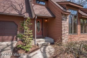 2712 Anderwald Ln SE, Ada, MI 49301 photo 1