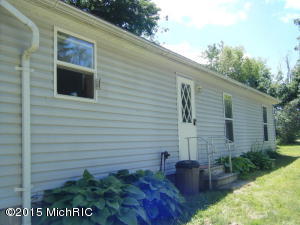 7591 Hakes Rd, Reading, MI 49274 photo 2