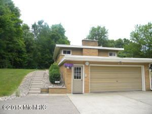 422 M 89, Plainwell, MI 49080 photo 1