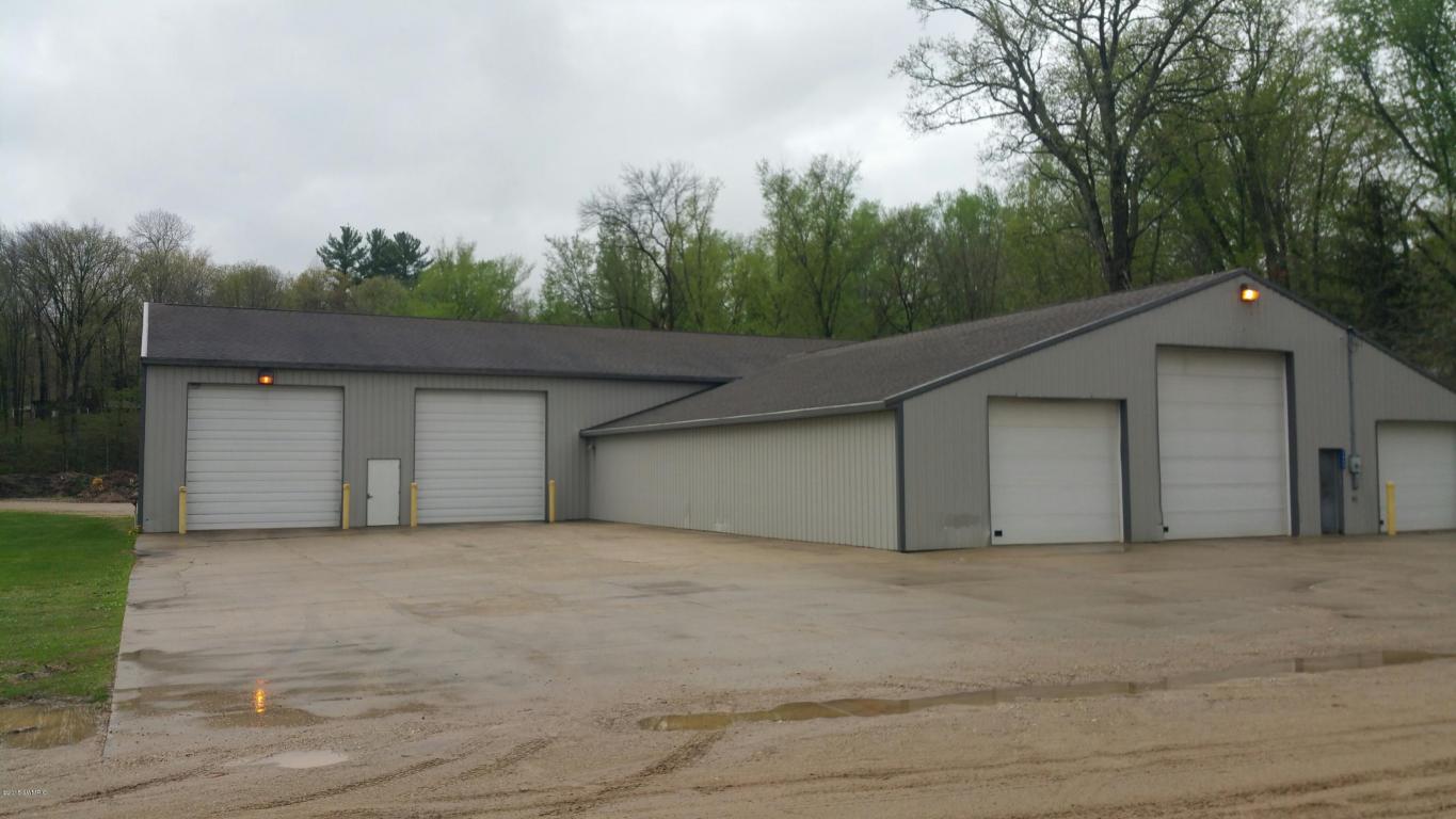 2600 Main St, Newaygo, MI 49337 photo 7
